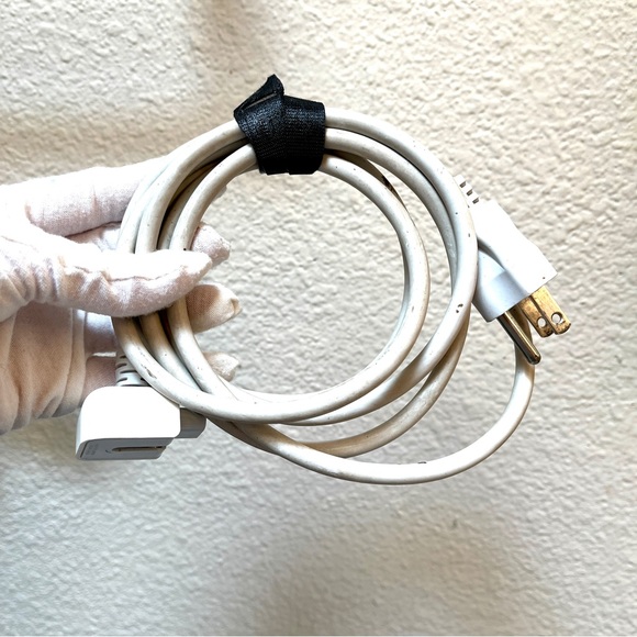 Apple Cord for MagSafe laptop chargers. 6 ft long. 3 prong & battery block plugs - Picture 4 of 4